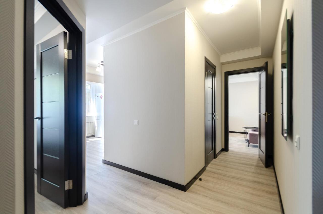 Artal Apartment On Obolonskyi Avenue 16 Kiev Luaran gambar